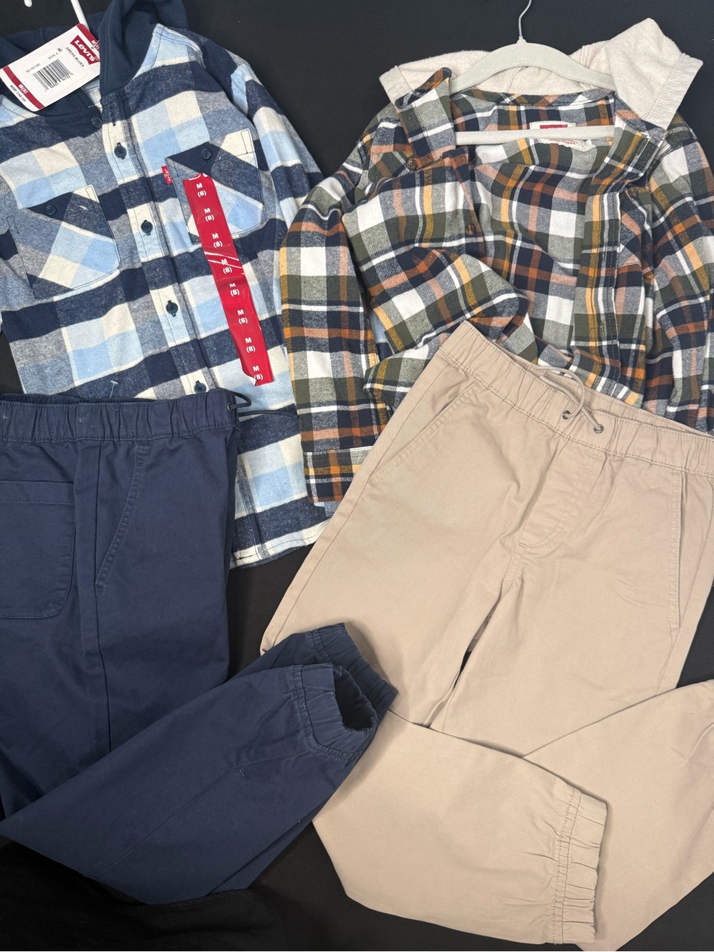 Levi's and Gap Boys' Navy and Beige flannel and Jogger Pants Pack size 8